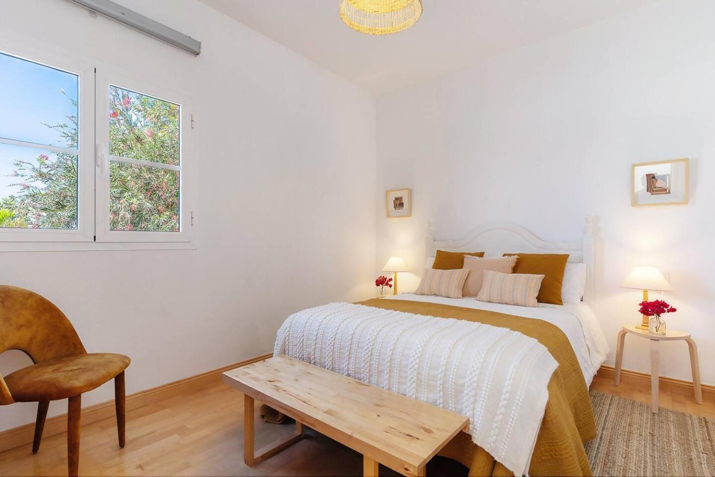 Amazing 3 Bedroom Ocean View With Pool Tías Exteriér fotografie